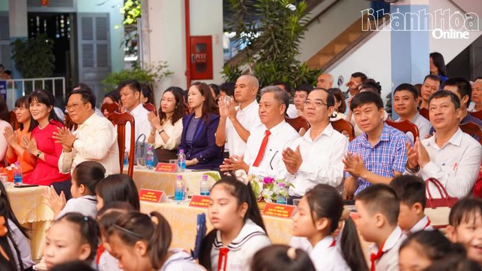 Các đại biểu dự lễ tổng kết năm học 2025 - 2026.