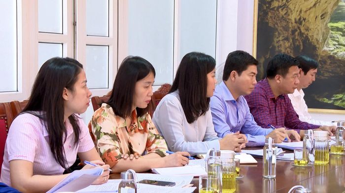 Các đại biểu tham dự buổi làm việc - Ảnh: H.N