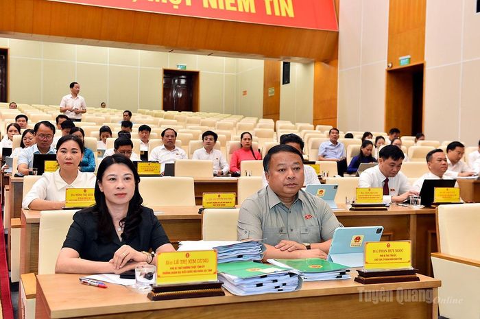 Các đồng chí Thường trực Tỉnh ủy dự kỳ họp.