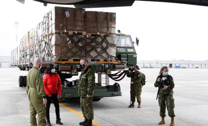 Các hệ thống vũ khí như tên lửa phòng không Patriot, pháo phản lực và đạn dược tầm xa đều đòi hỏi nguồn cung liên tục, trong khi năng lực sản xuất của phương Tây đang chịu sức ép lớn.