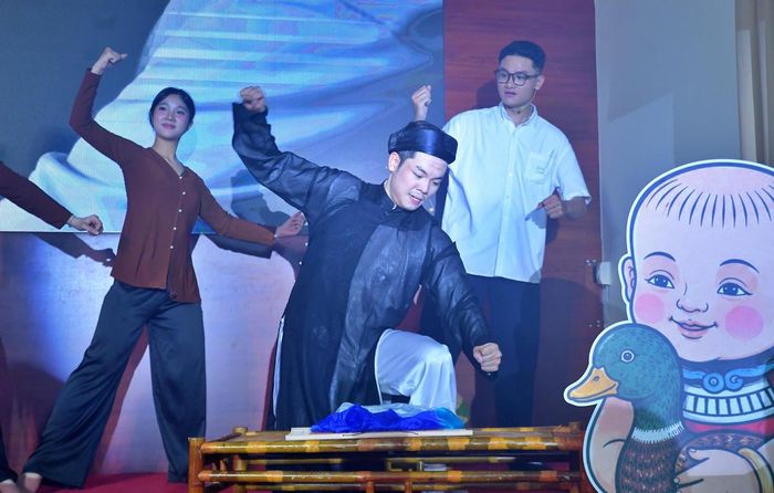 Vở kịch múa đương đại khắc họa hành trình di sản, khơi gợi niềm tự hào và sự gắn kết giữa thế hệ trẻ với giá trị truyền thống.