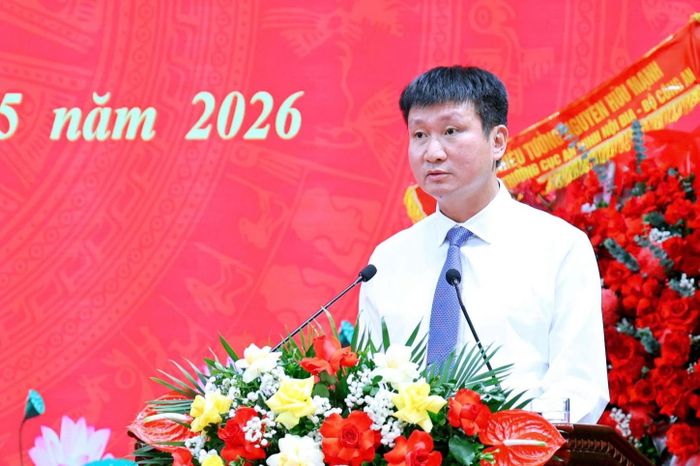  Ông Trần Huy Tuấn, Bí thư Tỉnh ủy Ninh Bình phát biểu chỉ đạo tại buổi lễ. Ảnh: CANB 