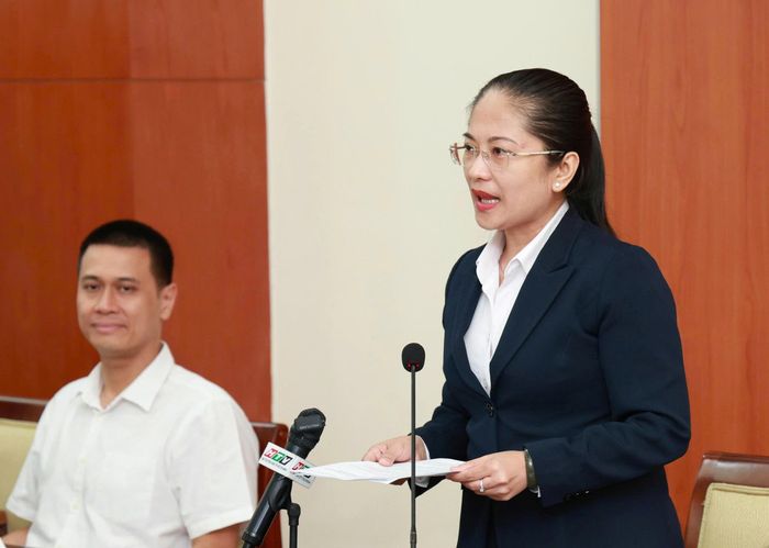  Đại biểu tham luận tại hội nghị. Ảnh: LÊ THOA 