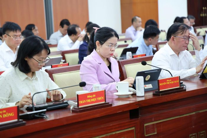  Đại biểu tham dự hội nghị sơ kết. Ảnh: LÊ THOA 
