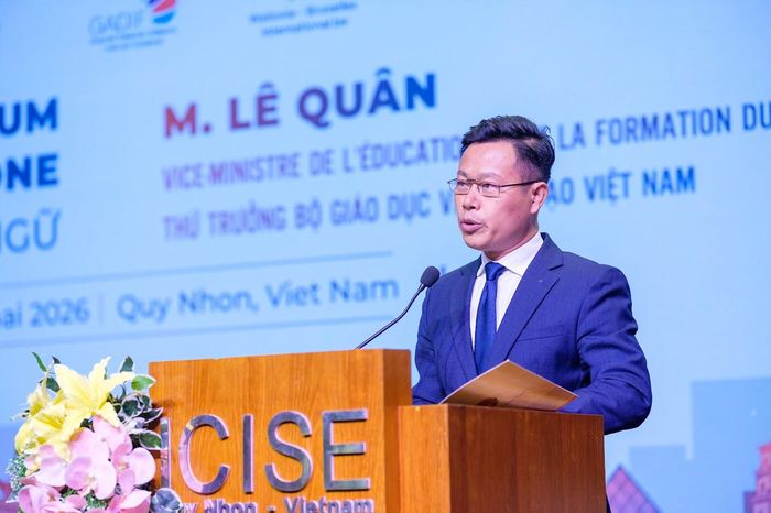 Thứ trưởng Bộ GD&ĐT Lê Quân phát biểu tại diễn đàn.