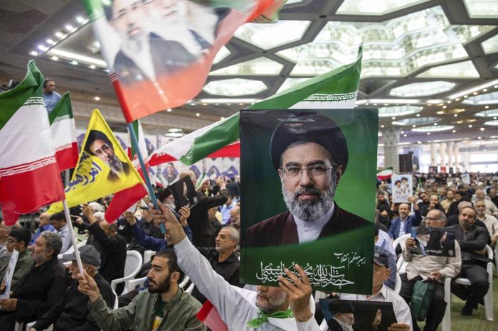  Ông Khamenei mô tả Israel là "khối ung thư nguy hiểm" và cảnh báo Mỹ sẽ không còn nơi trú ẩn an toàn tại Trung Đông. Ảnh: Reuters. 