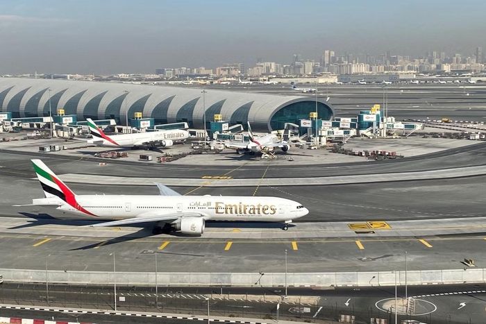  Sân bay quốc tế Dubai (DXB) - sân bay nhộn nhịp nhất thế giới về lưu lượng khách quốc tế - chính thức đóng cửa vĩnh viễn vào năm 2035. 