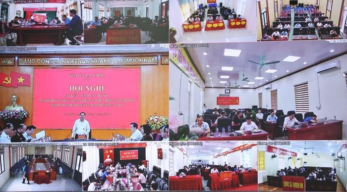 Hội nghị trực tiếp kết hợp trực tuyến đến điểm cầu các xã, phường