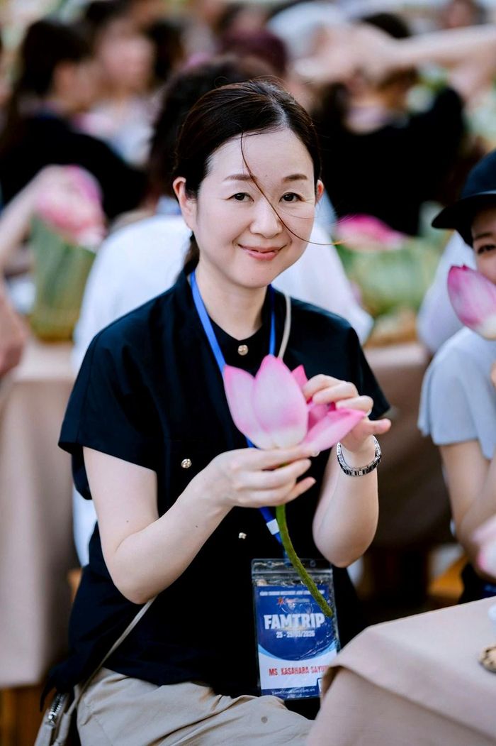 Thành viên đoàn famtrip Nhật Bản tại Hà Nội trải nghiệm sản phẩm du lịch mang chiều sâu văn hóa