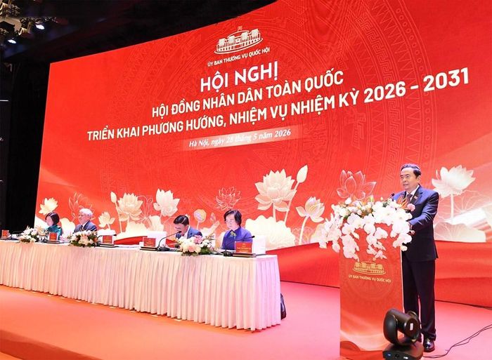 “Lấy sự hài lòng của người dân làm thước đo đối với hoạt động của HĐND; lấy người dân và doanh nghiệp là trung tâm phục vụ”, Chủ tịch Quốc hội Trần Thanh Mẫn nhấn mạnh