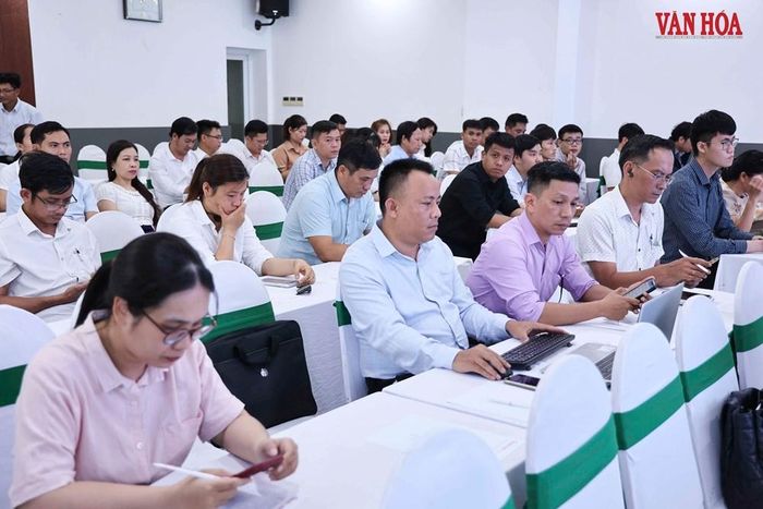 Các đại biểu tham dự hội nghị
