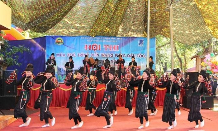 Ngày hội góp phần tôn vinh giá trị văn hóa các dân tộc sinh sống tại Yên Châu