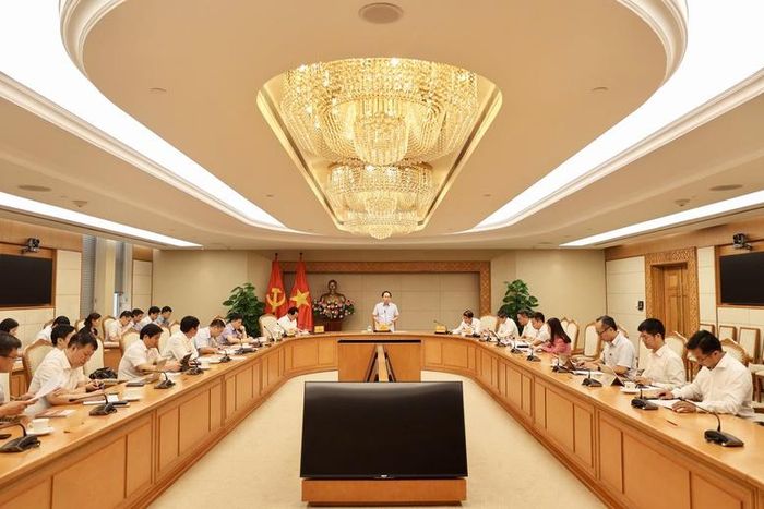 Phó Thủ tướng Lê Tiến Châu: Phải bảo đảm sách đến giáo viên, học sinh trước ngày 15/8/2026; không để thiếu sách, sốt giá, lãng phí, lợi ích nhóm hoặc phát sinh bức xúc xã hội - Ảnh: VGP/Thu Sa