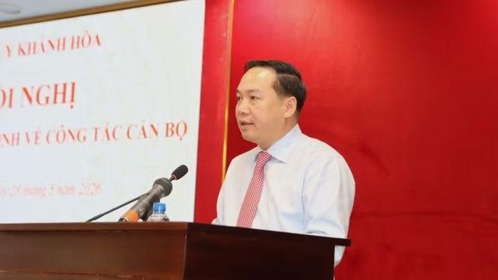 Đồng chí Hồ Xuân Trường, Phó Bí thư Thường trực Tỉnh ủy phát biểu giao nhiệm vụ.