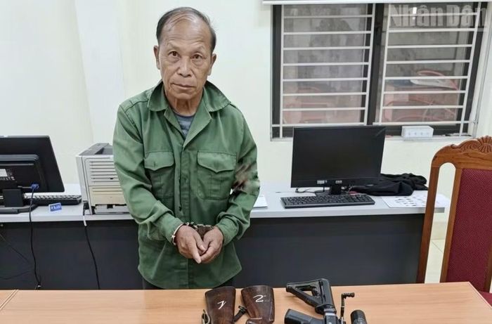 Đối tượng Sộng Khua Xa tại cơ quan công an.