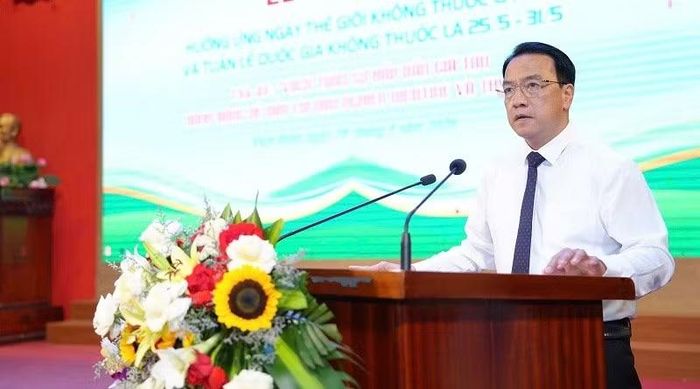 Đồng chí Phạm Giang Nam, Giám đốc Sở Y tế Điện Biên, Phó Trưởng ban Thường trực Ban Chỉ đạo Phòng, chống tác hại của thuốc lá tỉnh, kêu gọi mỗi người hãy chủ động phòng, chống thuốc lá bằng việc từ bỏ hút thuốc hoặc không bao giờ hút thuốc.