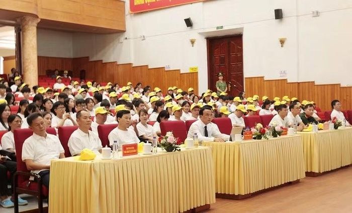 Cán bộ, nhân dân, học sinh tỉnh Điện Biên dự Lễ mít-tinh hưởng ứng hưởng ứng Ngày Thế giới không thuốc lá (31/5) và Tuần lễ Quốc gia không thuốc lá năm 2026 do tỉnh Điện Biên tổ chức.