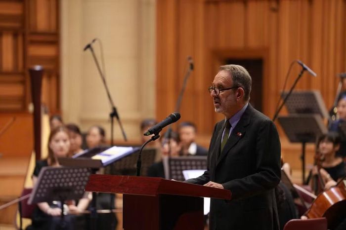 Ngài Marco Della Seta - Đại sứ Italia tại Việt Nam phát biểu mở đầu chương trình.