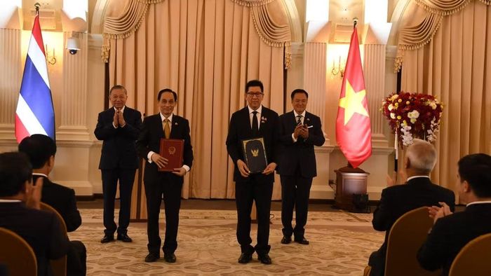 Tổng Bí thư, Chủ tịch nước Tô Lâm và Thủ tướng Thái Lan Anutin Charnvirakul chứng kiến trao Chương trình hành động triển khai quan hệ Đối tác Chiến lược toàn diện Việt Nam-Thái Lan giai đoạn 2026-2031. (Ảnh: XUÂN SƠN)