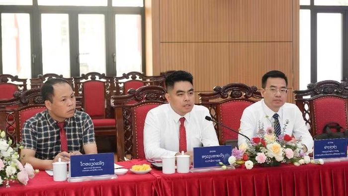 Đồng chí Nguyễn Hải Đăng, Bí thư Đảng ủy xã Bản Lầu chia sẻ một số kinh nghiệm về phát triển nông nghiệp hàng hóa tại địa phương.