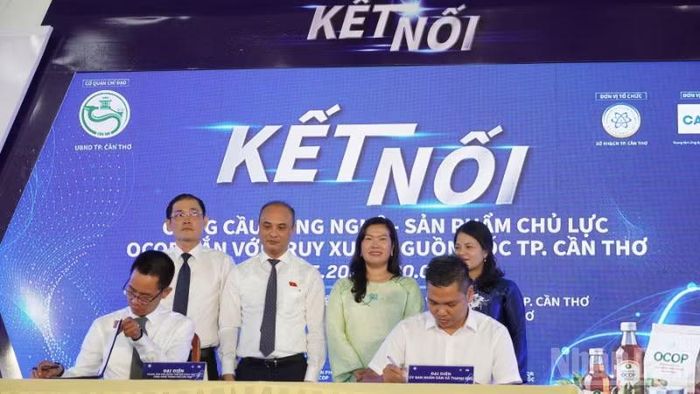 Các đơn vị ký kết thỏa thuận hợp tác kết nối cung cầu công nghệ-sản phẩm chủ lực, OCOP gắn với truy xuất nguồn gốc.