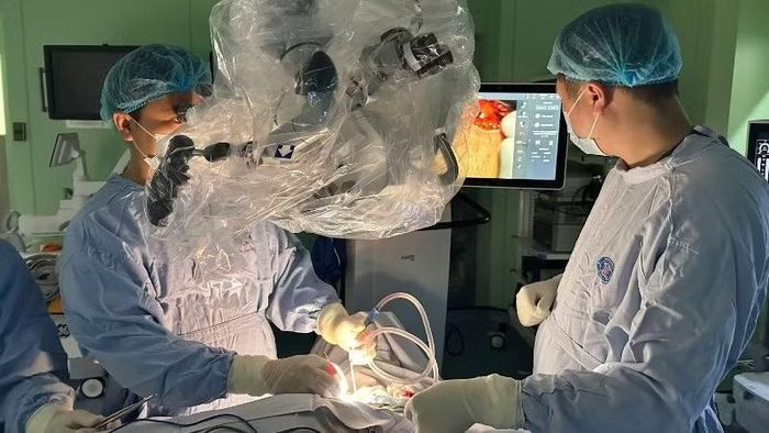 Nhiều bệnh viện ở Việt Nam đầu tư trang thiết bị hiện đại đáp ứng nhu cầu khám, điều trị của người dân.