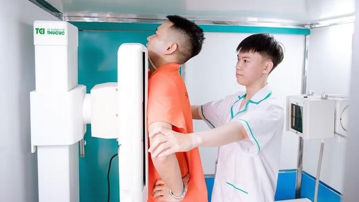 Chụp X quang kiểm tra phổi cho công nhân Công ty Shints BVT.