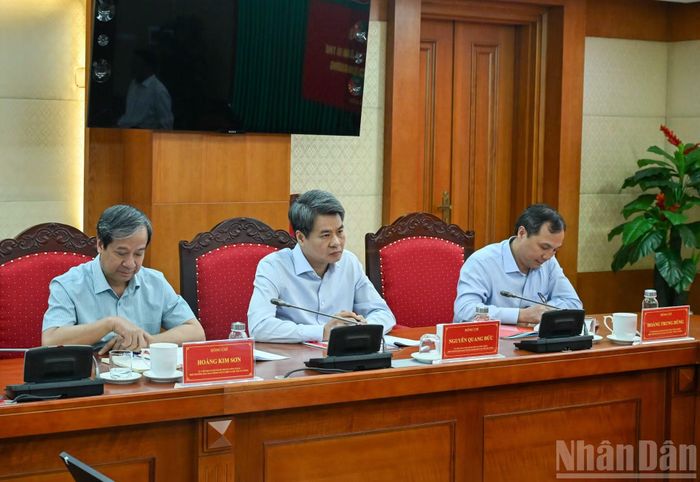 Lãnh đạo các ban Đảng Trung ương dự cuộc làm việc. (Ảnh: DUY LINH)