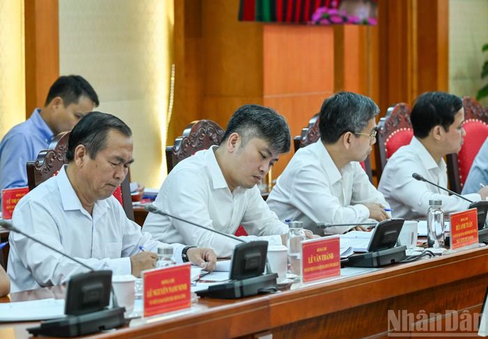 Các đại biểu dự cuộc làm việc. (Ảnh: DUY LINH)