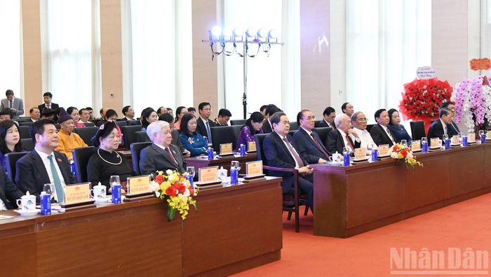 Chủ tịch Quốc hội Trần Thanh Mẫn cùng các đồng chí lãnh đạo, nguyên lãnh đạo Đảng, Nhà nước dự lễ kỷ niệm. (Ảnh: DUY LINH)