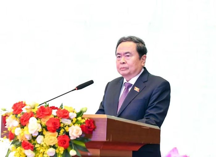 Chủ tịch Quốc hội Trần Thanh Mẫn cùng các đồng chí lãnh đạo, nguyên lãnh đạo Đảng, Nhà nước dự lễ kỷ niệm. (Ảnh: DUY LINH)