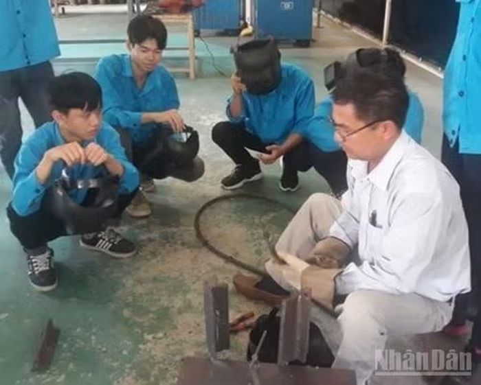 Nhà trường đang đào tạo 5 ngành nghề phù hợp với năng lực của học sinh phổ thông.