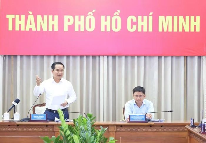 Ủy viên Trung ương Đảng, Chủ tịch Ủy ban nhân dân Thành phố Hồ Chí Minh Nguyễn Văn Được phát biểu kết luận tại hội thảo.