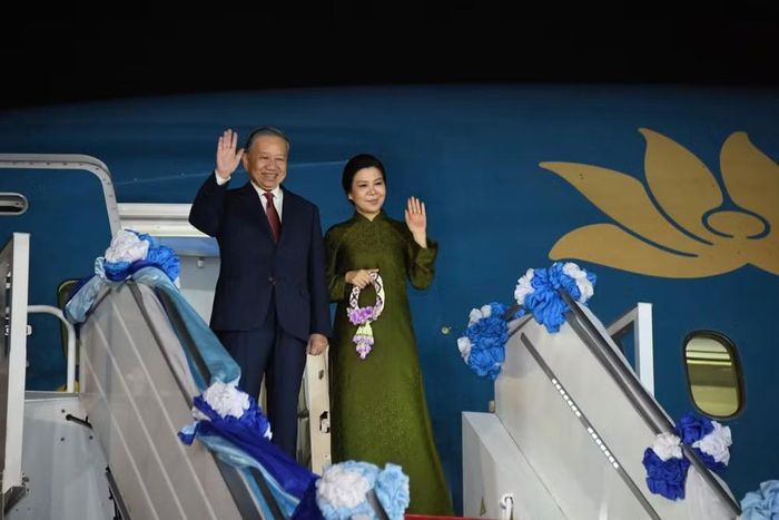 Tổng Bí thư, Chủ tịch nước Tô Lâm và Phu nhân rời Bangkok, lên đường thăm cấp Nhà nước tới Singapore. Ảnh: XUÂN SƠN
