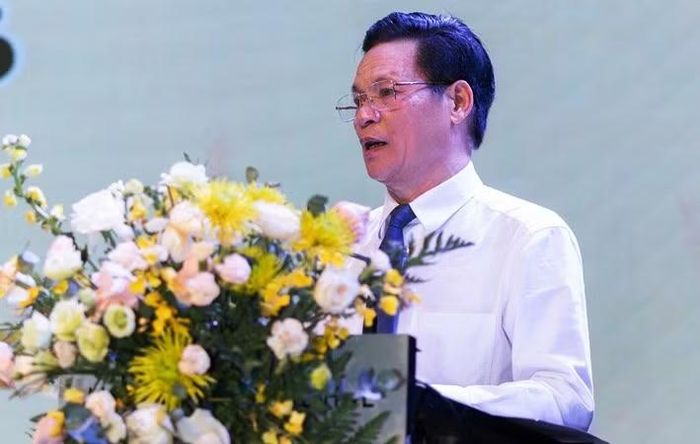 Phó Chủ tịch Hiệp hội Du lịch Việt Nam, Chủ tịch Hiệp hội Du lịch thành phố Huế, Trưởng Ban chỉ đạo Hội thi Đinh Mạnh Thắng phát biểu khai mạc.