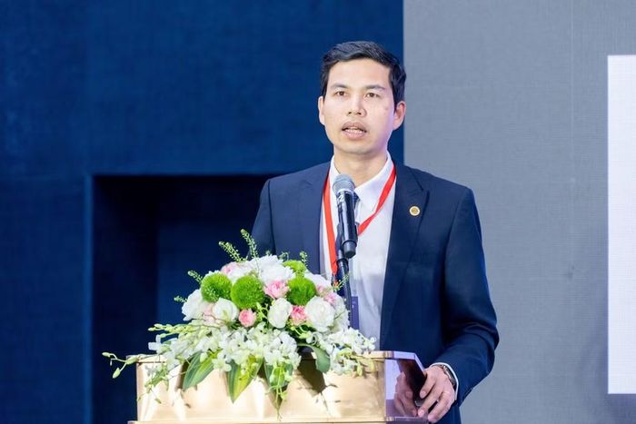 Tổng Giám đốc Tập đoàn MISA Lê Hồng Quang: "Một doanh nghiệp chỉ có 10 người nhưng vận hành theo mô hình Agentic Enterprise hoàn toàn có thể tạo ra hiệu quả tương đương doanh nghiệp 100 người".