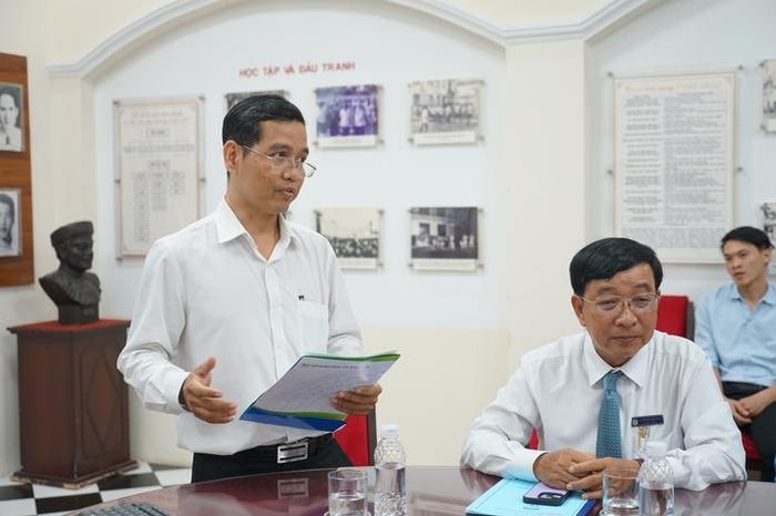 Phát biểu tại buổi lễ, ông Võ Đông Duy, Trưởng phòng Giáo dục thường xuyên - Nghề nghiệp và Đại học, Sở GD-ĐT TPHCM nhấn mạnh yêu cầu đặt ra trong quá trình chuyển giao chương trình