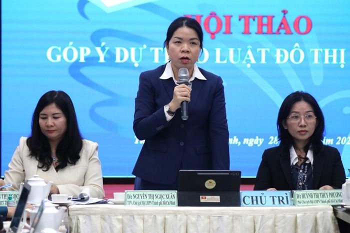 Bà Nguyễn Thị Ngọc Xuân - Thành ủy viên, Chủ tịch Hội LHPN TPHCM phát biểu kết luận hội thảo