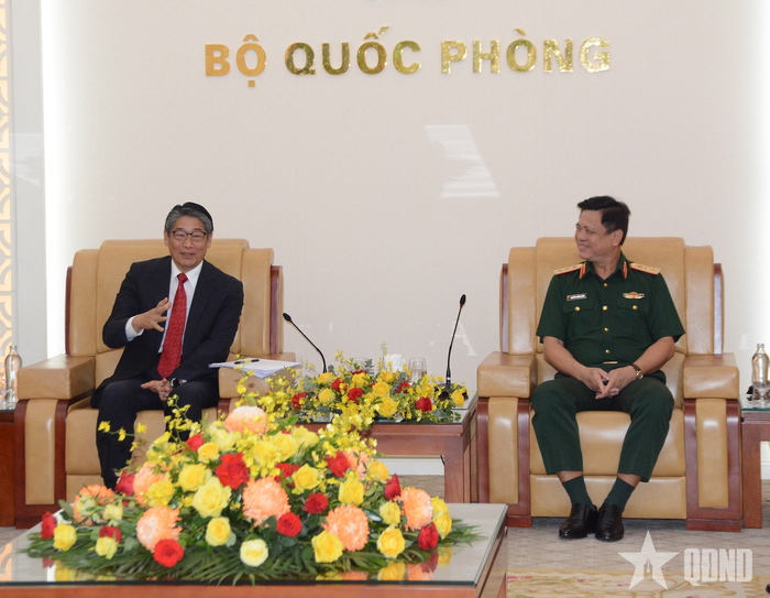 Thượng tướng Nguyễn Trường Thắng tiếp Đại sứ Ito Naoki. 