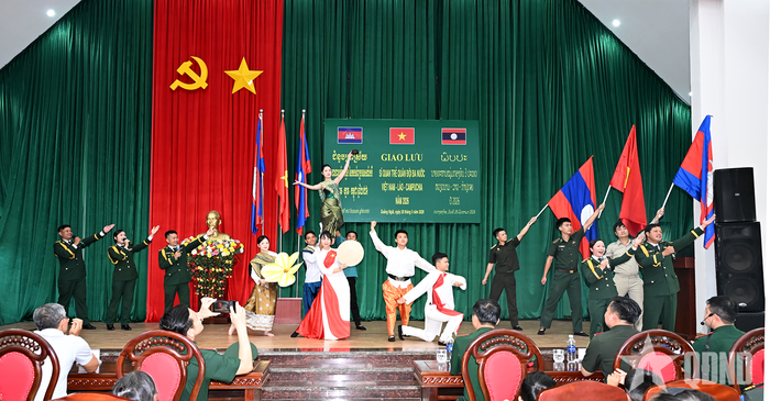  Chương trình văn nghệ tại sự kiện.