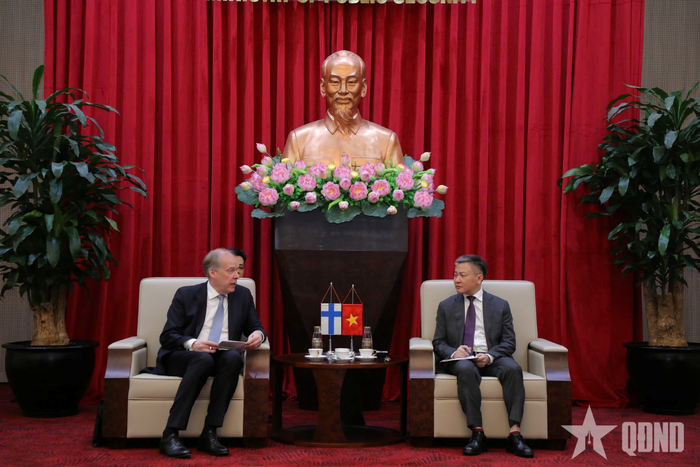 Thượng tướng Nguyễn Ngọc Lâm, Ủy viên Trung ương Đảng, Thứ trưởng Bộ Công an tiếp Thứ trưởng phụ trách Thương mại quốc tế, Bộ Ngoại giao Phần Lan Jarno Syrjälä.