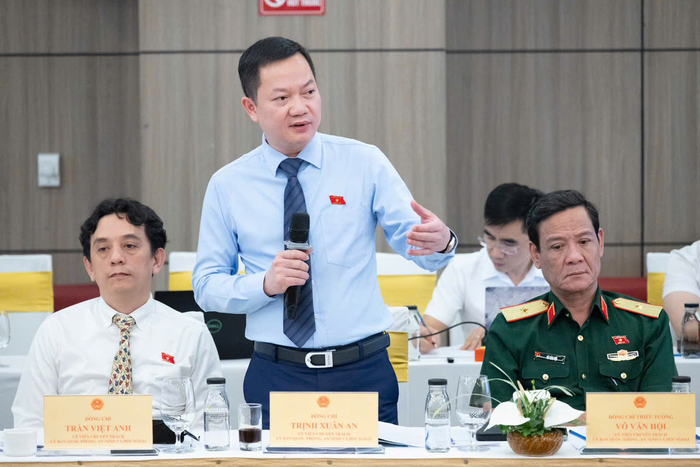 Đại biểu Quốc hội Trịnh Xuân An, Ủy viên chuyên trách Ủy ban Quốc phòng, An ninh, Đối ngoại của Quốc hội. 