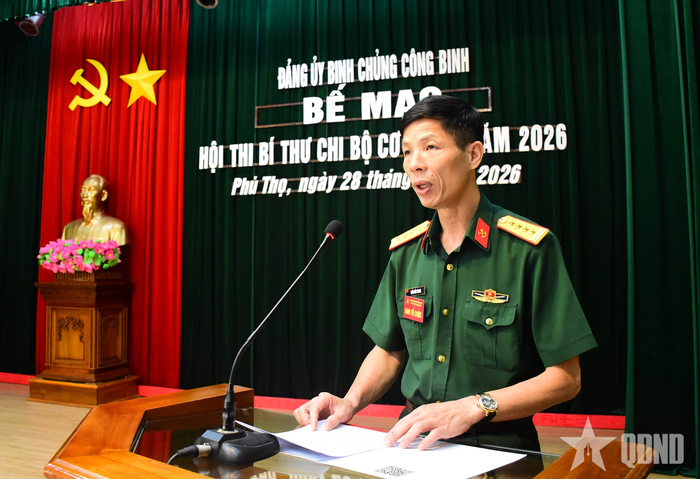 Đại tá Trần Đức Phong, Ủy viên Ban Thường vụ, Chủ nhiệm Chính trị Binh chủng Công binh báo cáo tổng kết, đánh giá kết quả hội thi.