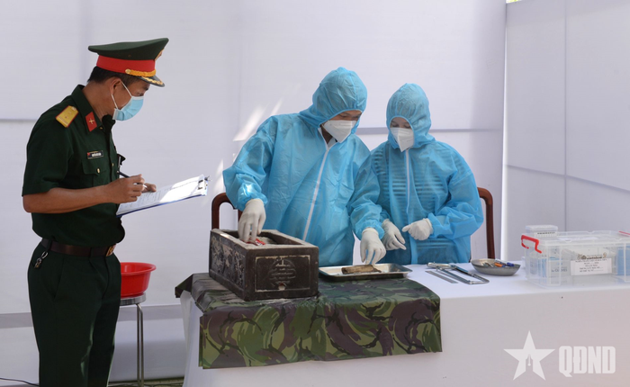  Quá trình lấy mẫu được tiến hành chặt chẽ, cẩn trọng, mọi thông tin đều được ghi chép, số hóa kịp thời.