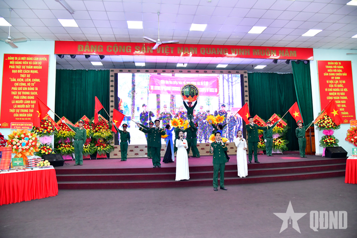 Chương trình văn nghệ. 