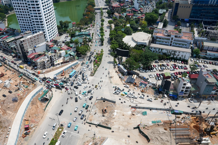 Nút giao La Thành - Nguyễn Chí Thanh (Hà Nội) được điều chỉnh để thi công tuyến Metro số 5. Ảnh: Ban Quản lý đường sắt đô thị Hà Nội