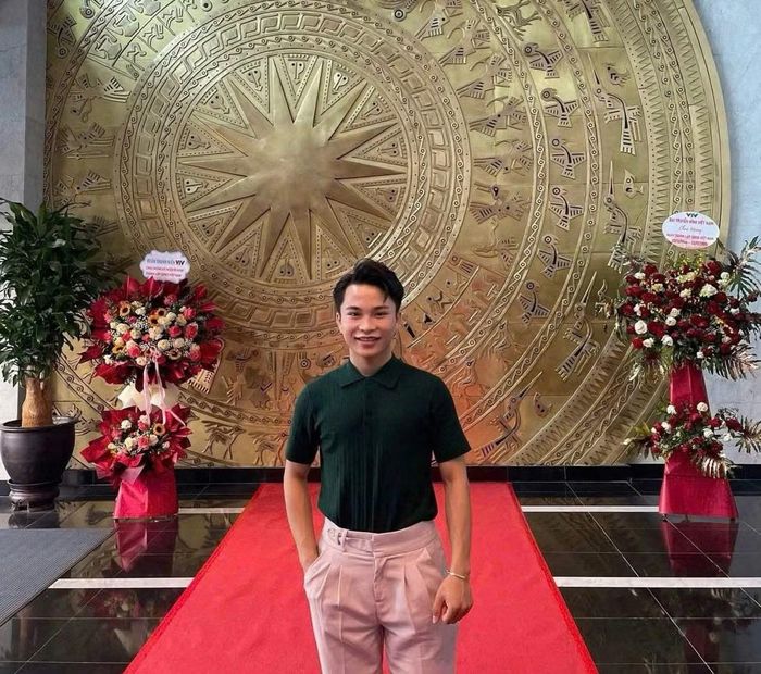  Nam MC trẻ lọt Top 16 cuộc thi Hi MC - sân chơi tìm kiếm cặp đôi MC tài năng dành cho các bạn trẻ yêu thích dẫn chương trình. 