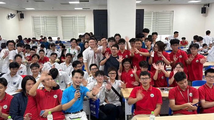 Vũ Dương tham gia dẫn dắt nhiều chương trình về giáo dục, thanh niên, truyền thông và sự kiện doanh nghiệp tại Hà Nội và nhiều tỉnh thành.