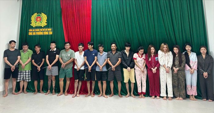  Các đối tượng tại cơ quan Công an 