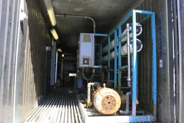 Thiết bị máy móc đã hoen gỉ sau vài năm. Ảnh: NGUYỄN TRANG